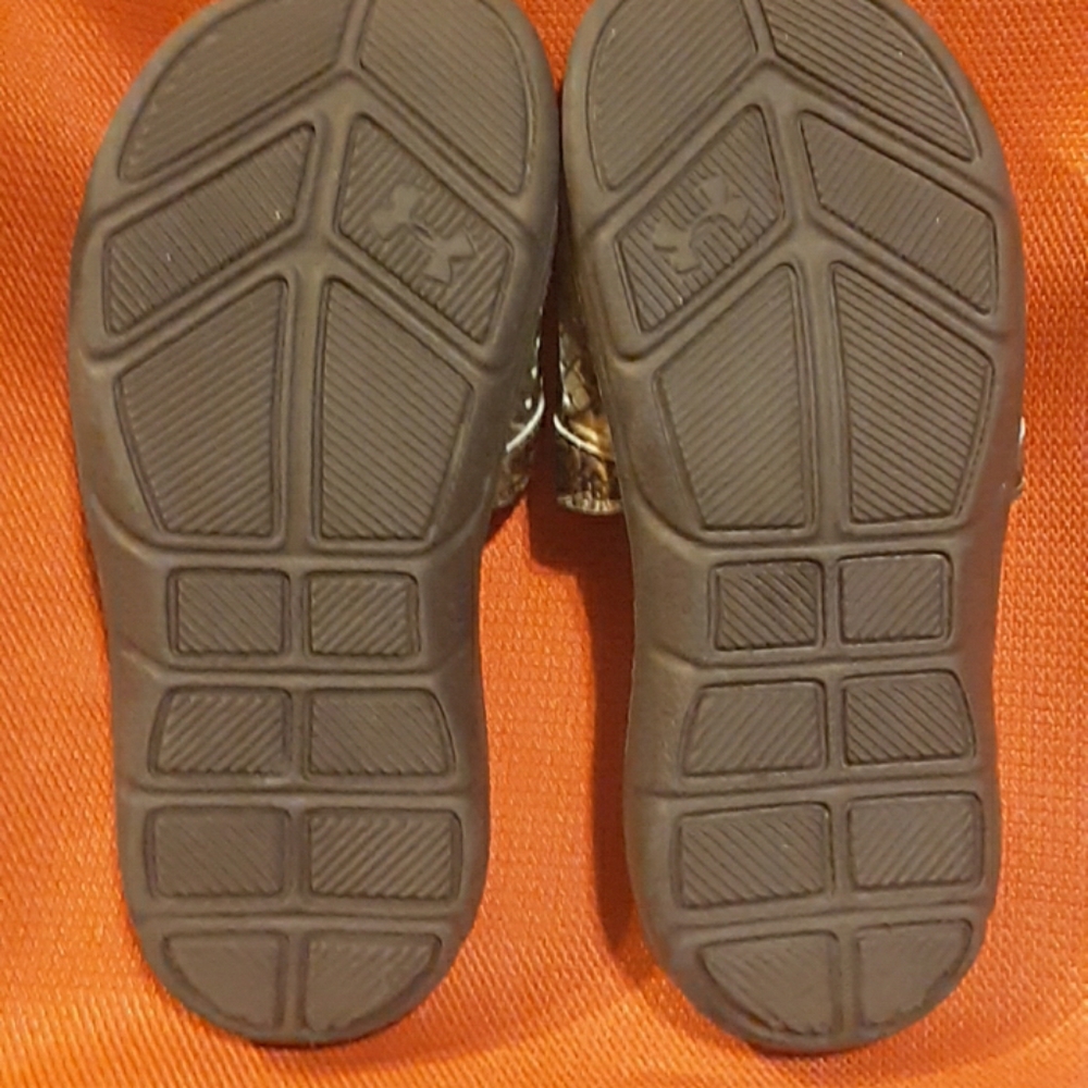 UA Velcro Slides - Picture 2 of 2
